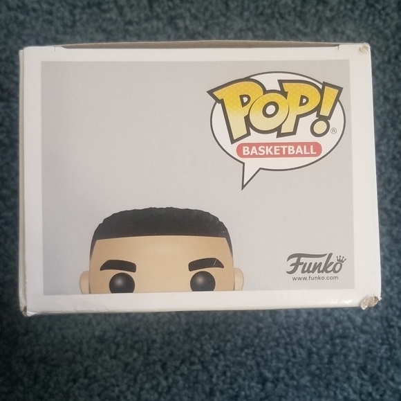 Funko Pop LA Lakers Basketball Series #50. 2018 Release. - Picture 6 of 6